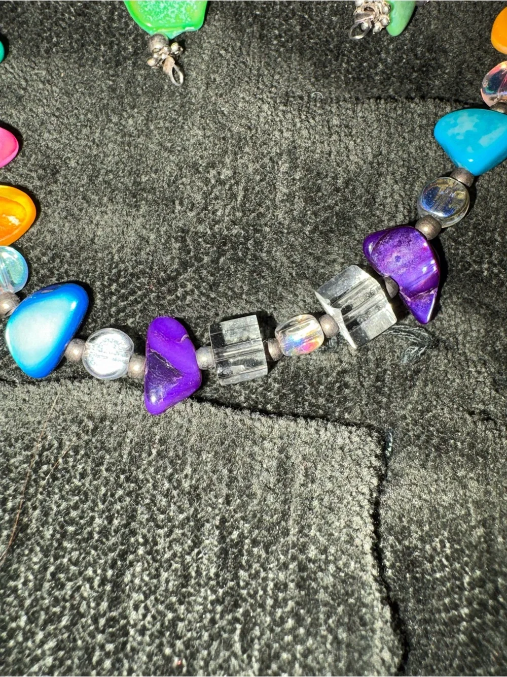 Vintage/Contemporary Artisan Multi-Color Glass Chip Jewelry Set (3-Piece Set)